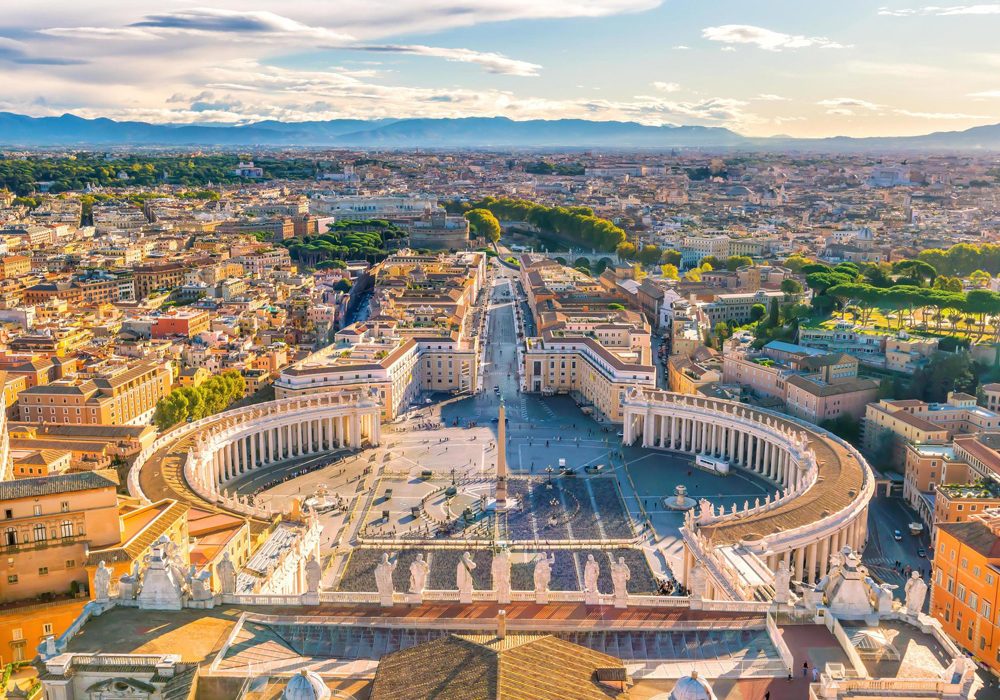 saint-peter-s-square-in-vatican-rome-free-photo